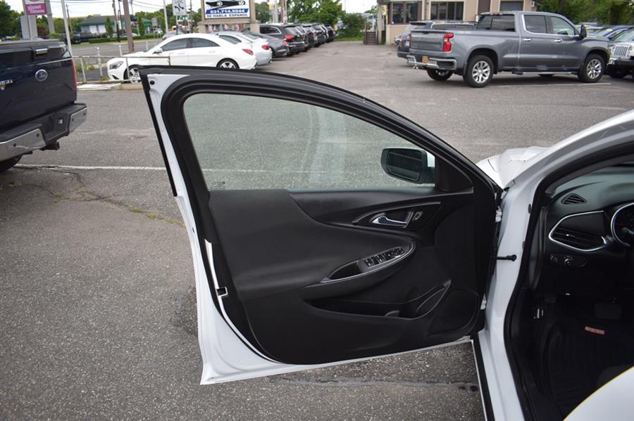 2020 Chevrolet Malibu LT, available for sale in Patchogue, New York | 112 Auto Plaza. Patchogue, New York 2020 Chevrolet Malibu LT, available for sale in Patchogue, New York | 112 Auto Plaza. Patchogue, New York