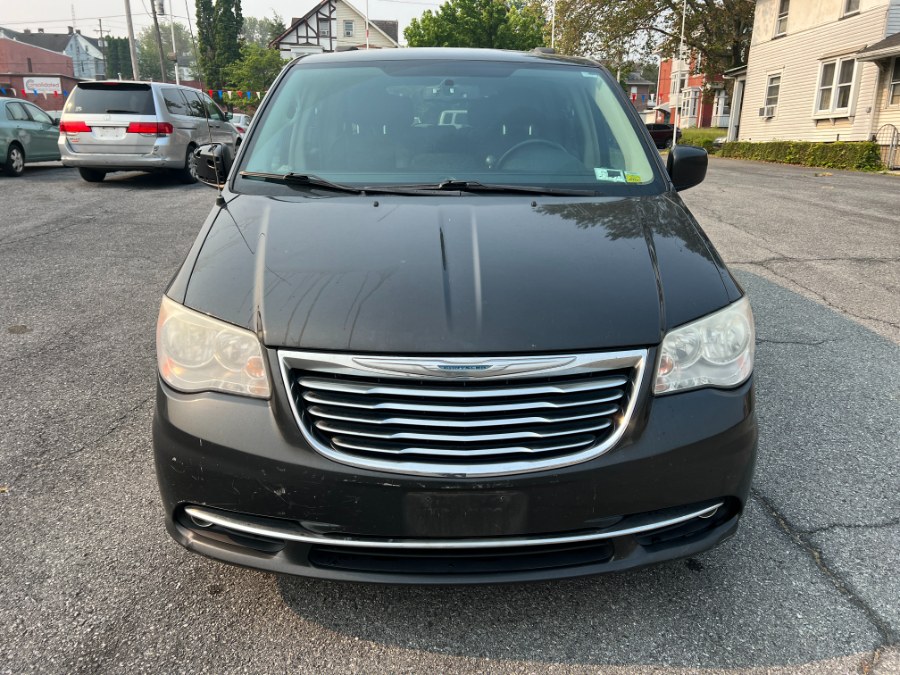 Chrysler Town & Country 2012 in Bethlehem, Fullerton, Allentown