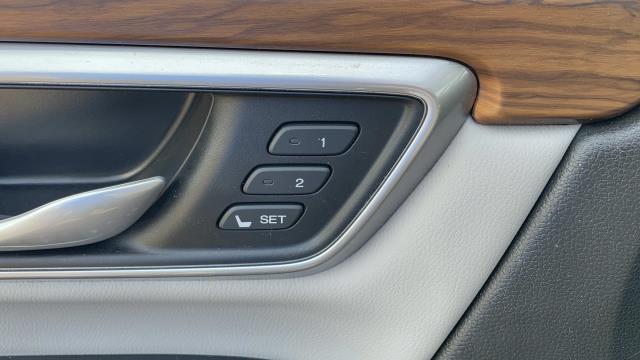 2020 Honda Cr-v EX-L, available for sale in Patchogue, New York | Baron Supercenter. Patchogue, New York 2020 Honda Cr-v EX-L, available for sale in Patchogue, New York | Baron Supercenter. Patchogue, New York