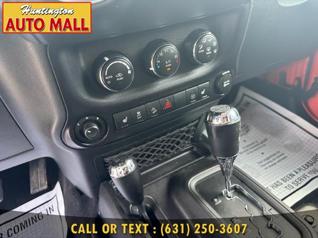 2015 Jeep Wrangler Unlimited 4WD 4dr Sahara, available for sale in Huntington Station, New York | Huntington Auto Mall. Huntington Station, New York 2015 Jeep Wrangler Unlimited 4WD 4dr Sahara, available for sale in Huntington Station, New York | Huntington Auto Mall. Huntington Station, New York