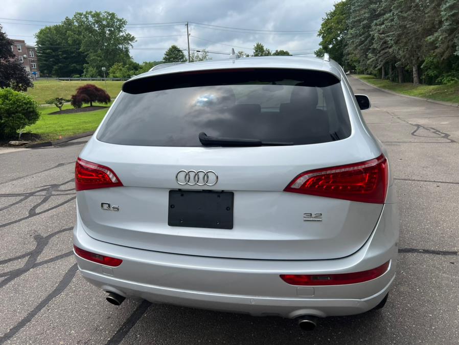 2010 Audi Q5 quattro 4dr Premium Plus, available for sale in Waterbury, Connecticut | Platinum Auto Care. Waterbury, Connecticut 2010 Audi Q5 quattro 4dr Premium Plus, available for sale in Waterbury, Connecticut | Platinum Auto Care. Waterbury, Connecticut