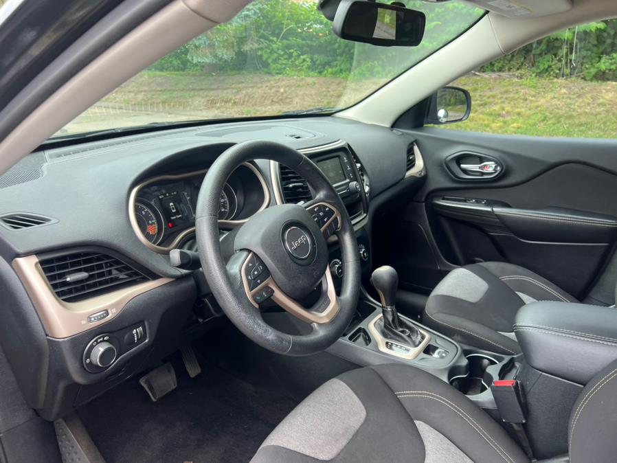 2014 Jeep Cherokee FWD 4dr Sport, available for sale in Waterbury, Connecticut | Platinum Auto Care. Waterbury, Connecticut 2014 Jeep Cherokee FWD 4dr Sport, available for sale in Waterbury, Connecticut | Platinum Auto Care. Waterbury, Connecticut