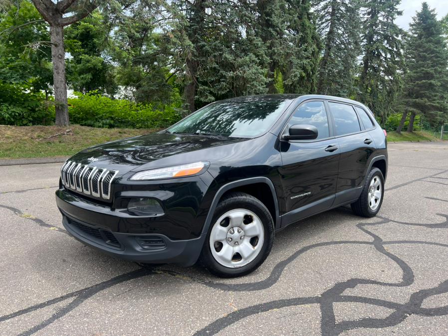 2014 Jeep Cherokee FWD 4dr Sport, available for sale in Waterbury, Connecticut | Platinum Auto Care. Waterbury, Connecticut