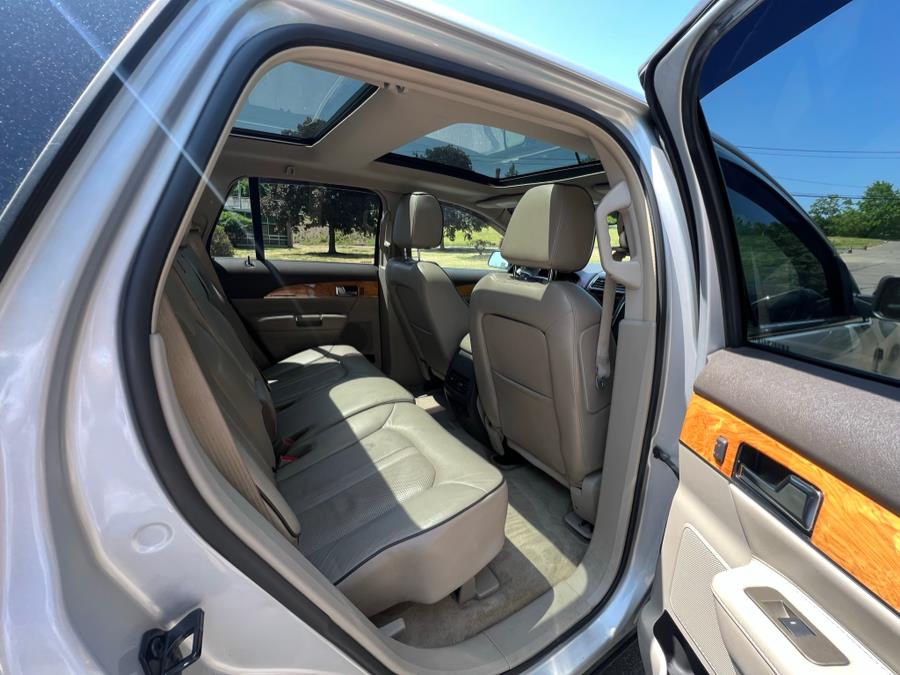 2013 Lincoln MKX AWD 4dr, available for sale in Waterbury, Connecticut | Platinum Auto Care. Waterbury, Connecticut 2013 Lincoln MKX AWD 4dr, available for sale in Waterbury, Connecticut | Platinum Auto Care. Waterbury, Connecticut
