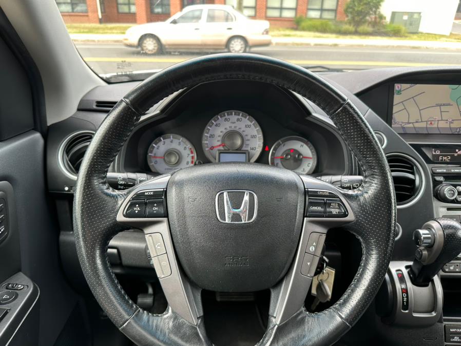 2012 Honda Pilot 4WD 4dr Touring w/RES & Navi, available for sale in Manchester, Connecticut | Carsonmain LLC. Manchester, Connecticut 2012 Honda Pilot 4WD 4dr Touring w/RES & Navi, available for sale in Manchester, Connecticut | Carsonmain LLC. Manchester, Connecticut