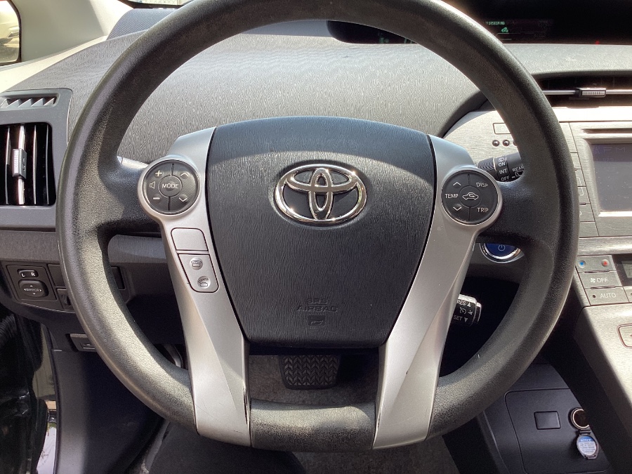 2013 Toyota Prius 5dr HB Five (Natl), available for sale in New Haven, Connecticut | Unique Auto Sales LLC. New Haven, Connecticut 2013 Toyota Prius 5dr HB Five (Natl), available for sale in New Haven, Connecticut | Unique Auto Sales LLC. New Haven, Connecticut