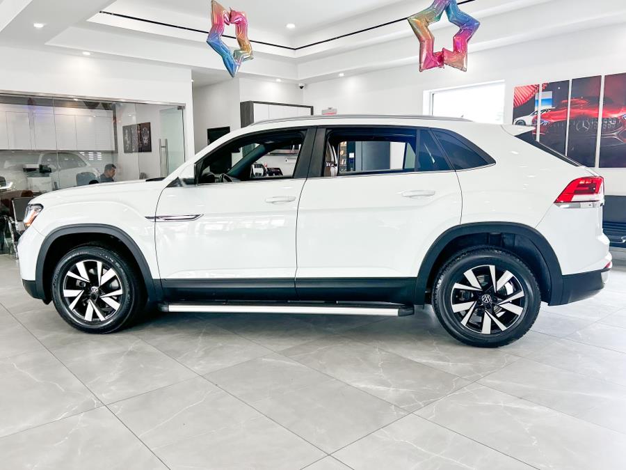 2020 Volkswagen Atlas Cross Sport 2.0T SE, available for sale in Franklin Square, New York | Luxury Motor Club. Franklin Square, New York 2020 Volkswagen Atlas Cross Sport 2.0T SE, available for sale in Franklin Square, New York | Luxury Motor Club. Franklin Square, New York
