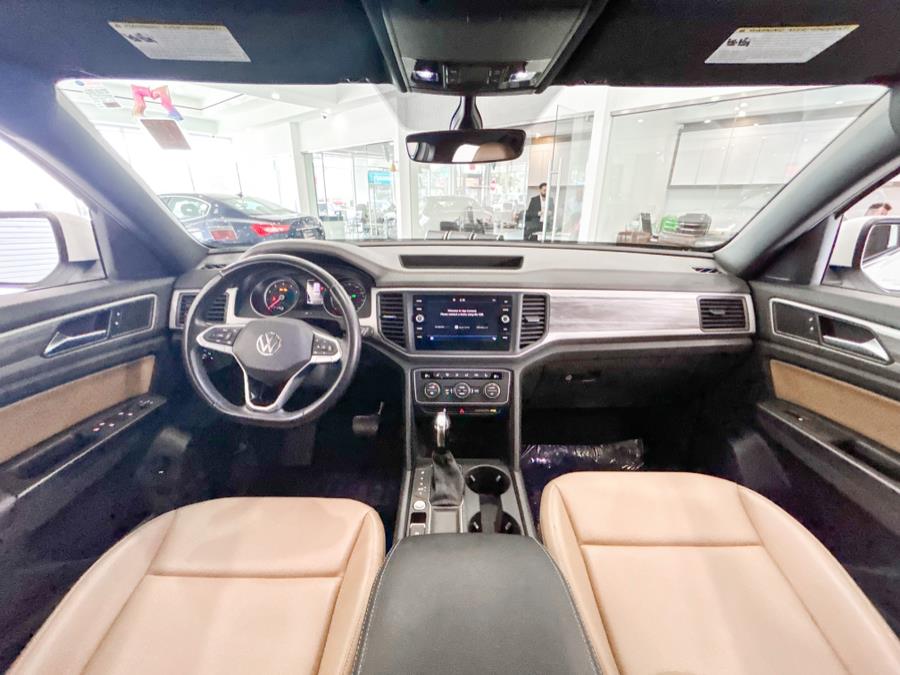 2020 Volkswagen Atlas Cross Sport 2.0T SE, available for sale in Franklin Square, New York | Luxury Motor Club. Franklin Square, New York 2020 Volkswagen Atlas Cross Sport 2.0T SE, available for sale in Franklin Square, New York | Luxury Motor Club. Franklin Square, New York