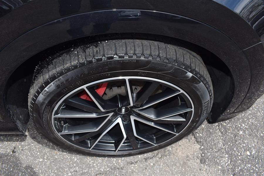 2019 Audi Q8 PRESTIGE S-LINE, available for sale in Patchogue, New York | 112 Auto Plaza. Patchogue, New York 2019 Audi Q8 PRESTIGE S-LINE, available for sale in Patchogue, New York | 112 Auto Plaza. Patchogue, New York