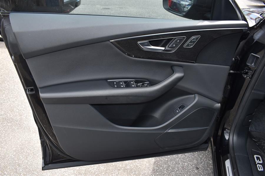 2019 Audi Q8 PRESTIGE S-LINE, available for sale in Patchogue, New York | 112 Auto Plaza. Patchogue, New York 2019 Audi Q8 PRESTIGE S-LINE, available for sale in Patchogue, New York | 112 Auto Plaza. Patchogue, New York