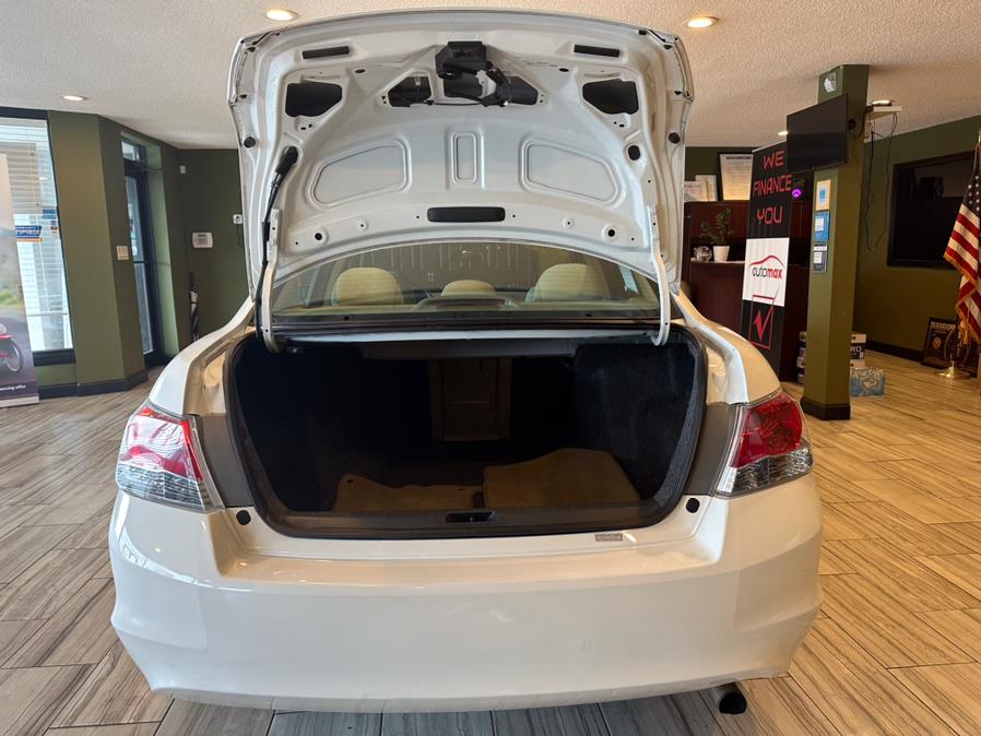 2010 Honda Accord Sdn 4dr I4 Auto LX, available for sale in West Hartford, Connecticut | AutoMax. West Hartford, Connecticut 2010 Honda Accord Sdn 4dr I4 Auto LX, available for sale in West Hartford, Connecticut | AutoMax. West Hartford, Connecticut