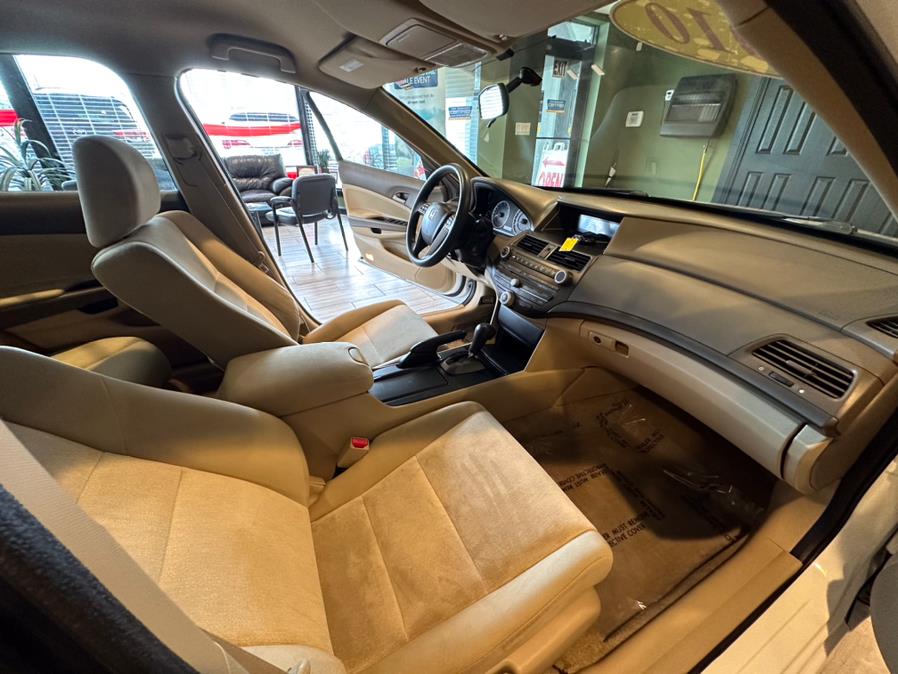 2010 Honda Accord Sdn 4dr I4 Auto LX, available for sale in West Hartford, Connecticut | AutoMax. West Hartford, Connecticut 2010 Honda Accord Sdn 4dr I4 Auto LX, available for sale in West Hartford, Connecticut | AutoMax. West Hartford, Connecticut