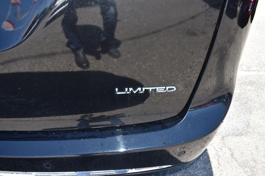 2017 Chrysler Pacifica LIMITED, available for sale in Patchogue, New York | 112 Auto Plaza. Patchogue, New York 2017 Chrysler Pacifica LIMITED, available for sale in Patchogue, New York | 112 Auto Plaza. Patchogue, New York