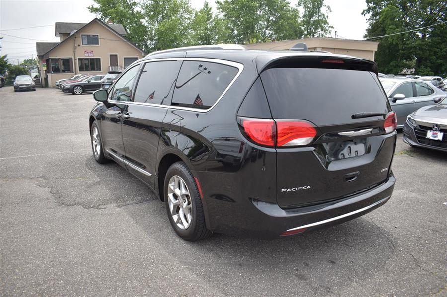 2017 Chrysler Pacifica LIMITED, available for sale in Patchogue, New York | 112 Auto Plaza. Patchogue, New York 2017 Chrysler Pacifica LIMITED, available for sale in Patchogue, New York | 112 Auto Plaza. Patchogue, New York
