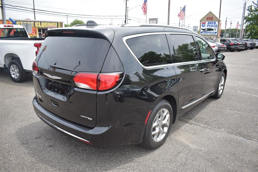 2017 Chrysler Pacifica LIMITED, available for sale in Patchogue, New York | 112 Auto Plaza. Patchogue, New York 2017 Chrysler Pacifica LIMITED, available for sale in Patchogue, New York | 112 Auto Plaza. Patchogue, New York