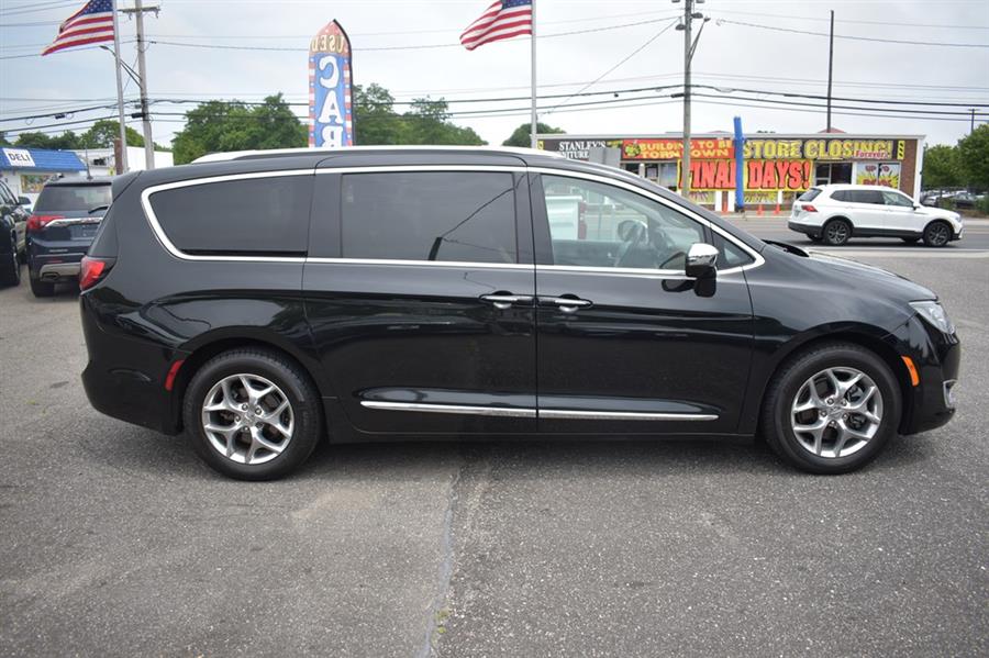 2017 Chrysler Pacifica LIMITED, available for sale in Patchogue, New York | 112 Auto Plaza. Patchogue, New York 2017 Chrysler Pacifica LIMITED, available for sale in Patchogue, New York | 112 Auto Plaza. Patchogue, New York