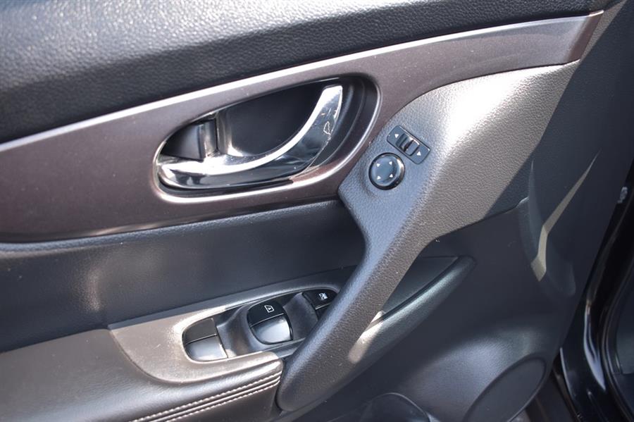 2016 Nissan Rogue S, available for sale in Patchogue, New York | 112 Auto Plaza. Patchogue, New York 2016 Nissan Rogue S, available for sale in Patchogue, New York | 112 Auto Plaza. Patchogue, New York