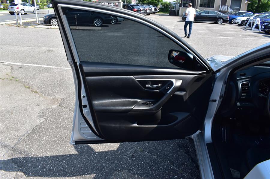 2017 Nissan Altima 2.5, available for sale in Patchogue, New York | 112 Auto Plaza. Patchogue, New York 2017 Nissan Altima 2.5, available for sale in Patchogue, New York | 112 Auto Plaza. Patchogue, New York