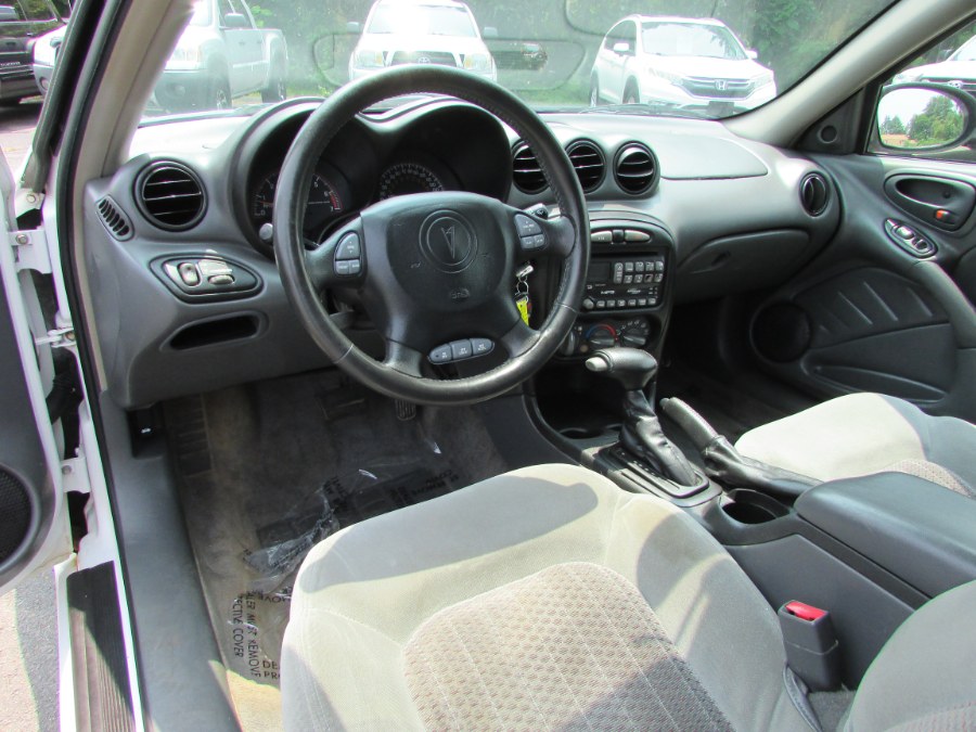 2005 Pontiac Grand Am 2dr Cpe GT1, available for sale in East Windsor, Connecticut | United Auto Sales of E Windsor, Inc. East Windsor, Connecticut 2005 Pontiac Grand Am 2dr Cpe GT1, available for sale in East Windsor, Connecticut | United Auto Sales of E Windsor, Inc. East Windsor, Connecticut