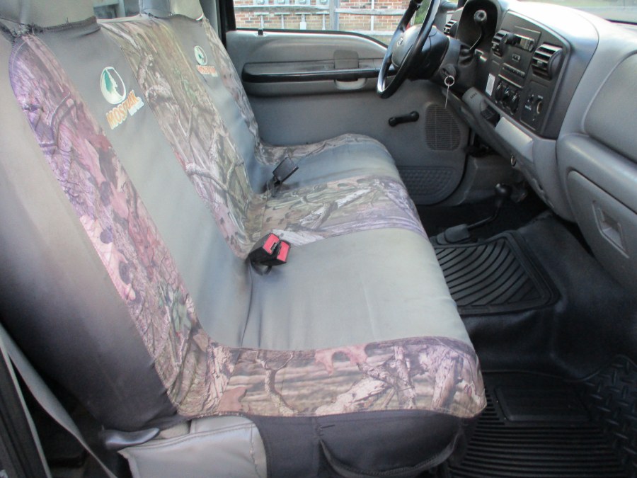 2005 Ford Super Duty F-350 DRW Reg Cab 165" WB 84" CA XL 4WD, available for sale in Suffield, Connecticut | Suffield Auto LLC. Suffield, Connecticut 2005 Ford Super Duty F-350 DRW Reg Cab 165" WB 84" CA XL 4WD, available for sale in Suffield, Connecticut | Suffield Auto LLC. Suffield, Connecticut