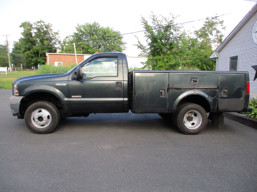 2005 Ford Super Duty F-350 DRW Reg Cab 165" WB 84" CA XL 4WD, available for sale in Suffield, Connecticut | Suffield Auto LLC. Suffield, Connecticut 2005 Ford Super Duty F-350 DRW Reg Cab 165" WB 84" CA XL 4WD, available for sale in Suffield, Connecticut | Suffield Auto LLC. Suffield, Connecticut