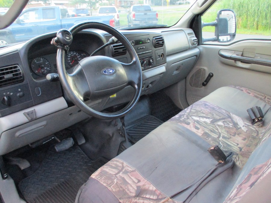2005 Ford Super Duty F-350 DRW Reg Cab 165" WB 84" CA XL 4WD, available for sale in Suffield, Connecticut | Suffield Auto LLC. Suffield, Connecticut 2005 Ford Super Duty F-350 DRW Reg Cab 165" WB 84" CA XL 4WD, available for sale in Suffield, Connecticut | Suffield Auto LLC. Suffield, Connecticut
