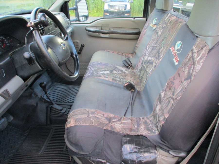 2005 Ford Super Duty F-350 DRW Reg Cab 165" WB 84" CA XL 4WD, available for sale in Suffield, Connecticut | Suffield Auto LLC. Suffield, Connecticut 2005 Ford Super Duty F-350 DRW Reg Cab 165" WB 84" CA XL 4WD, available for sale in Suffield, Connecticut | Suffield Auto LLC. Suffield, Connecticut