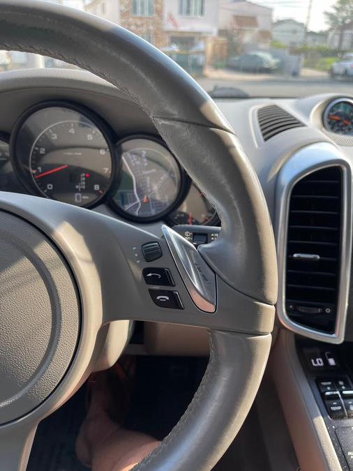 2013 Porsche Cayenne AWD 4dr Tiptronic, available for sale in Jersey City, New Jersey | Car Valley Group. Jersey City, New Jersey 2013 Porsche Cayenne AWD 4dr Tiptronic, available for sale in Jersey City, New Jersey | Car Valley Group. Jersey City, New Jersey