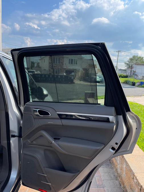 2013 Porsche Cayenne AWD 4dr Tiptronic, available for sale in Jersey City, New Jersey | Car Valley Group. Jersey City, New Jersey 2013 Porsche Cayenne AWD 4dr Tiptronic, available for sale in Jersey City, New Jersey | Car Valley Group. Jersey City, New Jersey