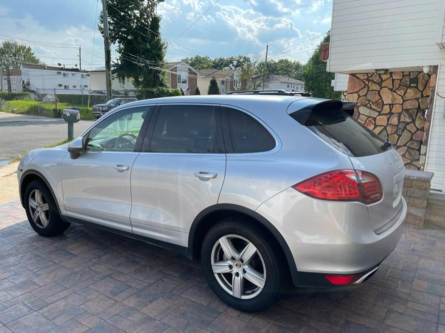 2013 Porsche Cayenne AWD 4dr Tiptronic, available for sale in Jersey City, New Jersey | Car Valley Group. Jersey City, New Jersey 2013 Porsche Cayenne AWD 4dr Tiptronic, available for sale in Jersey City, New Jersey | Car Valley Group. Jersey City, New Jersey
