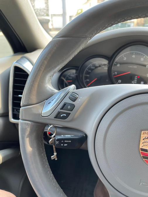 2013 Porsche Cayenne AWD 4dr Tiptronic, available for sale in Jersey City, New Jersey | Car Valley Group. Jersey City, New Jersey 2013 Porsche Cayenne AWD 4dr Tiptronic, available for sale in Jersey City, New Jersey | Car Valley Group. Jersey City, New Jersey