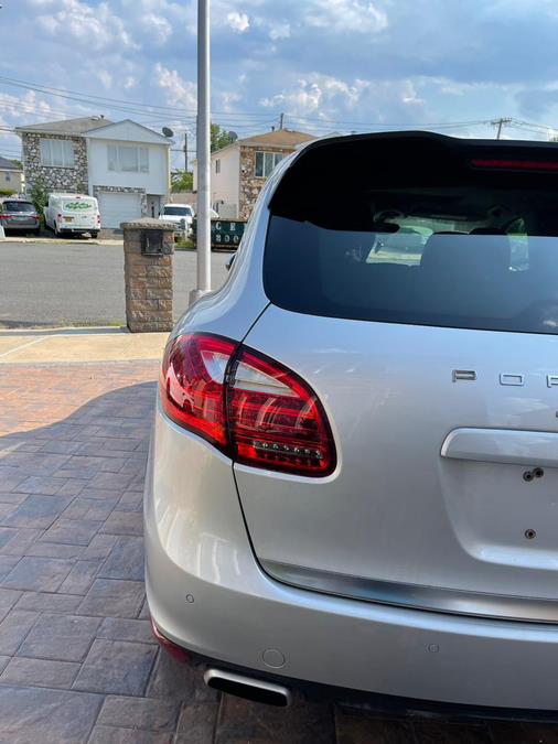 2013 Porsche Cayenne AWD 4dr Tiptronic, available for sale in Jersey City, New Jersey | Car Valley Group. Jersey City, New Jersey 2013 Porsche Cayenne AWD 4dr Tiptronic, available for sale in Jersey City, New Jersey | Car Valley Group. Jersey City, New Jersey