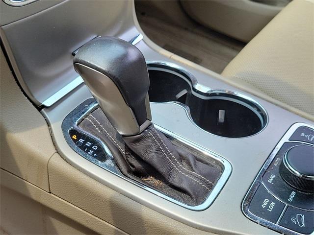 2017 Jeep Grand Cherokee Overland, available for sale in Avon, Connecticut | Sullivan Automotive Group. Avon, Connecticut 2017 Jeep Grand Cherokee Overland, available for sale in Avon, Connecticut | Sullivan Automotive Group. Avon, Connecticut