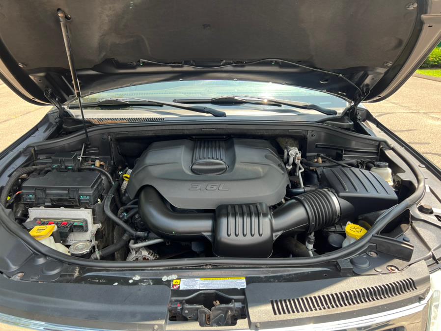 2011 Jeep Grand Cherokee 4WD 4dr Overland, available for sale in Waterbury, Connecticut | Platinum Auto Care. Waterbury, Connecticut 2011 Jeep Grand Cherokee 4WD 4dr Overland, available for sale in Waterbury, Connecticut | Platinum Auto Care. Waterbury, Connecticut