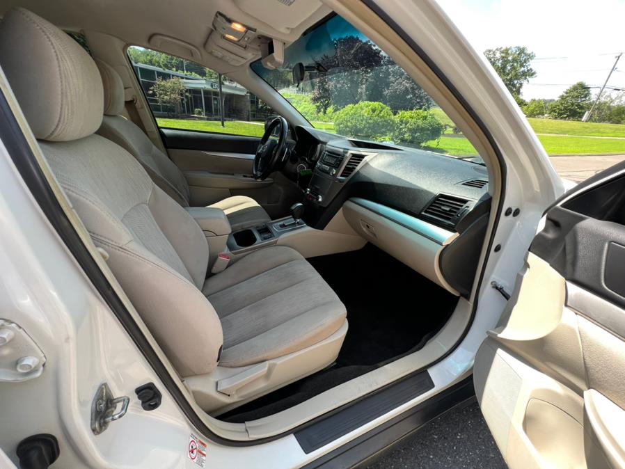 2013 Subaru Outback 4dr Wgn H4 Auto 2.5i Premium, available for sale in Waterbury, Connecticut | Platinum Auto Care. Waterbury, Connecticut 2013 Subaru Outback 4dr Wgn H4 Auto 2.5i Premium, available for sale in Waterbury, Connecticut | Platinum Auto Care. Waterbury, Connecticut