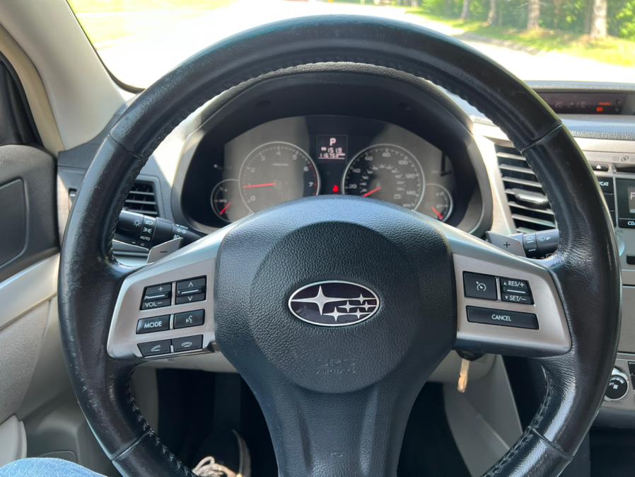 2013 Subaru Outback 4dr Wgn H4 Auto 2.5i Premium, available for sale in Waterbury, Connecticut | Platinum Auto Care. Waterbury, Connecticut 2013 Subaru Outback 4dr Wgn H4 Auto 2.5i Premium, available for sale in Waterbury, Connecticut | Platinum Auto Care. Waterbury, Connecticut