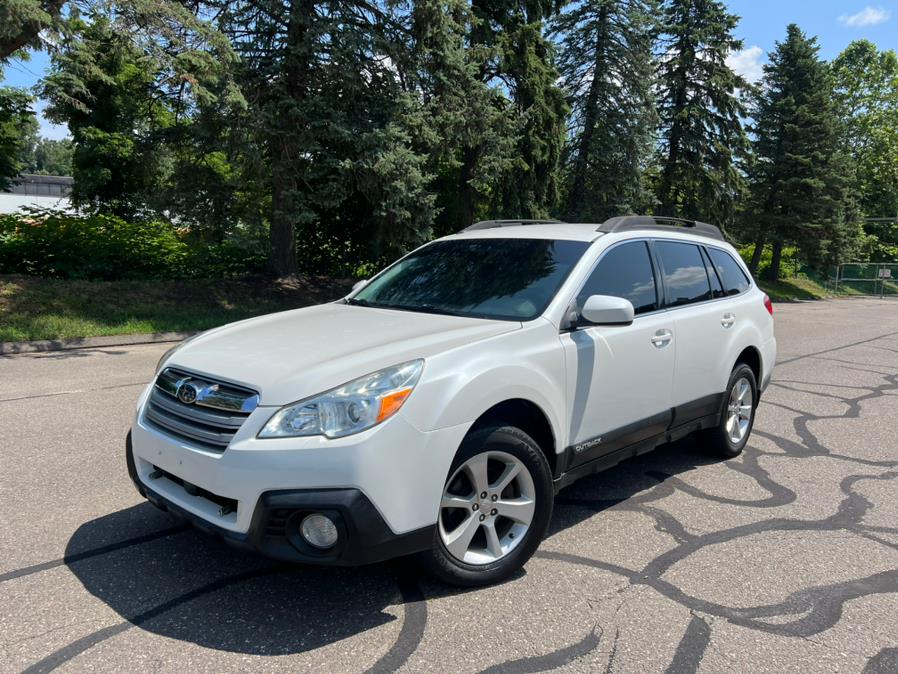 2013 Subaru Outback 4dr Wgn H4 Auto 2.5i Premium, available for sale in Waterbury, Connecticut | Platinum Auto Care. Waterbury, Connecticut