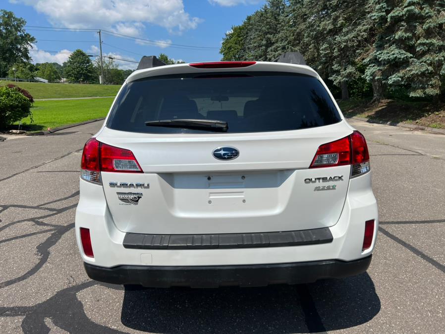2013 Subaru Outback 4dr Wgn H4 Auto 2.5i Premium, available for sale in Waterbury, Connecticut | Platinum Auto Care. Waterbury, Connecticut 2013 Subaru Outback 4dr Wgn H4 Auto 2.5i Premium, available for sale in Waterbury, Connecticut | Platinum Auto Care. Waterbury, Connecticut