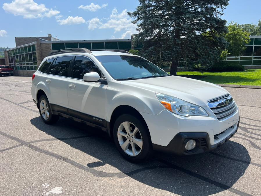 2013 Subaru Outback 4dr Wgn H4 Auto 2.5i Premium, available for sale in Waterbury, Connecticut | Platinum Auto Care. Waterbury, Connecticut 2013 Subaru Outback 4dr Wgn H4 Auto 2.5i Premium, available for sale in Waterbury, Connecticut | Platinum Auto Care. Waterbury, Connecticut