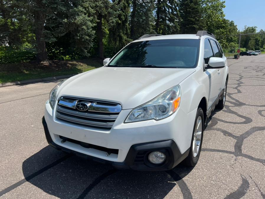 2013 Subaru Outback 4dr Wgn H4 Auto 2.5i Premium, available for sale in Waterbury, Connecticut | Platinum Auto Care. Waterbury, Connecticut 2013 Subaru Outback 4dr Wgn H4 Auto 2.5i Premium, available for sale in Waterbury, Connecticut | Platinum Auto Care. Waterbury, Connecticut