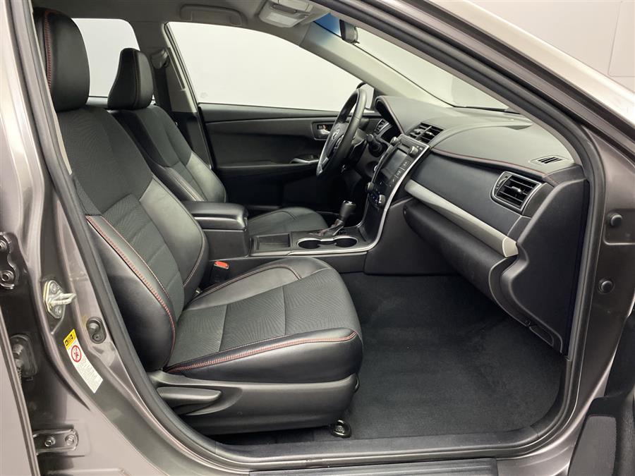 2017 Toyota Camry SE, available for sale in Naugatuck, Connecticut | J&M Automotive Sls&Svc LLC. Naugatuck, Connecticut 2017 Toyota Camry SE, available for sale in Naugatuck, Connecticut | J&M Automotive Sls&Svc LLC. Naugatuck, Connecticut