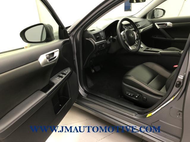 2013 Lexus Ct 200h Hybrid, available for sale in Naugatuck, Connecticut | J&M Automotive Sls&Svc LLC. Naugatuck, Connecticut 2013 Lexus Ct 200h Hybrid, available for sale in Naugatuck, Connecticut | J&M Automotive Sls&Svc LLC. Naugatuck, Connecticut