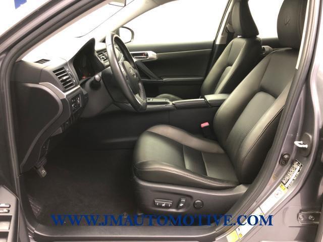 2013 Lexus Ct 200h Hybrid, available for sale in Naugatuck, Connecticut | J&M Automotive Sls&Svc LLC. Naugatuck, Connecticut 2013 Lexus Ct 200h Hybrid, available for sale in Naugatuck, Connecticut | J&M Automotive Sls&Svc LLC. Naugatuck, Connecticut