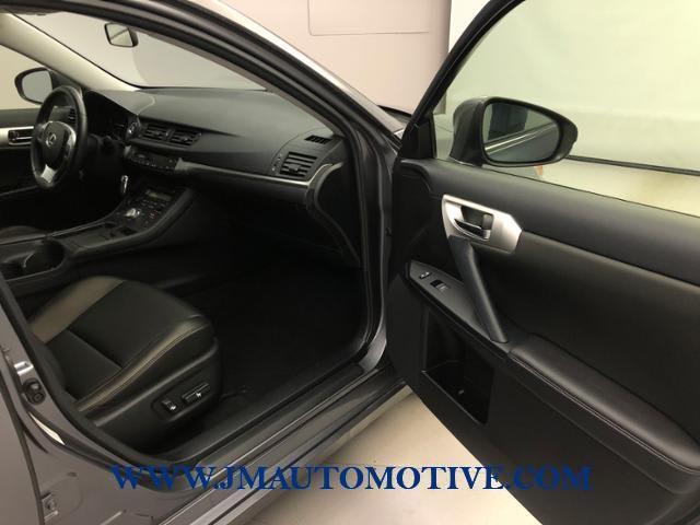 2013 Lexus Ct 200h Hybrid, available for sale in Naugatuck, Connecticut | J&M Automotive Sls&Svc LLC. Naugatuck, Connecticut 2013 Lexus Ct 200h Hybrid, available for sale in Naugatuck, Connecticut | J&M Automotive Sls&Svc LLC. Naugatuck, Connecticut