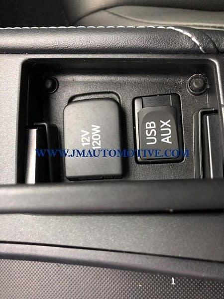 2013 Lexus Ct 200h Hybrid, available for sale in Naugatuck, Connecticut | J&M Automotive Sls&Svc LLC. Naugatuck, Connecticut 2013 Lexus Ct 200h Hybrid, available for sale in Naugatuck, Connecticut | J&M Automotive Sls&Svc LLC. Naugatuck, Connecticut