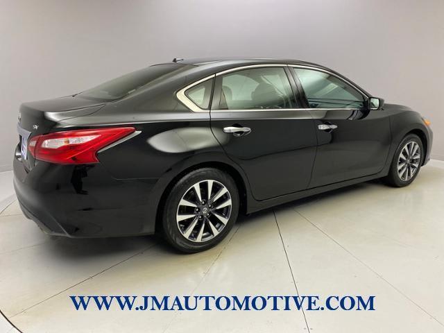 2017 Nissan Altima 2.5 SV, available for sale in Naugatuck, Connecticut | J&M Automotive Sls&Svc LLC. Naugatuck, Connecticut 2017 Nissan Altima 2.5 SV, available for sale in Naugatuck, Connecticut | J&M Automotive Sls&Svc LLC. Naugatuck, Connecticut