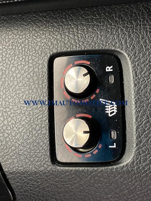 2016 Toyota Avalon XLE Plus, available for sale in Naugatuck, Connecticut | J&M Automotive Sls&Svc LLC. Naugatuck, Connecticut 2016 Toyota Avalon XLE Plus, available for sale in Naugatuck, Connecticut | J&M Automotive Sls&Svc LLC. Naugatuck, Connecticut