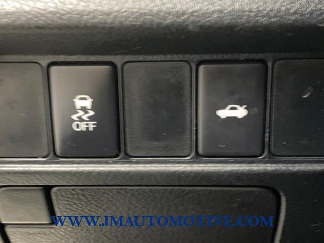 2016 Toyota Avalon XLE Plus, available for sale in Naugatuck, Connecticut | J&M Automotive Sls&Svc LLC. Naugatuck, Connecticut 2016 Toyota Avalon XLE Plus, available for sale in Naugatuck, Connecticut | J&M Automotive Sls&Svc LLC. Naugatuck, Connecticut