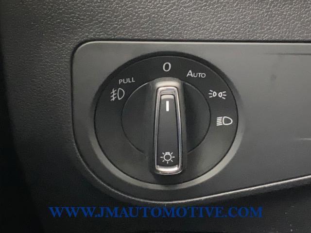 2018 Volkswagen Tiguan SEL, available for sale in Naugatuck, Connecticut | J&M Automotive Sls&Svc LLC. Naugatuck, Connecticut 2018 Volkswagen Tiguan SEL, available for sale in Naugatuck, Connecticut | J&M Automotive Sls&Svc LLC. Naugatuck, Connecticut