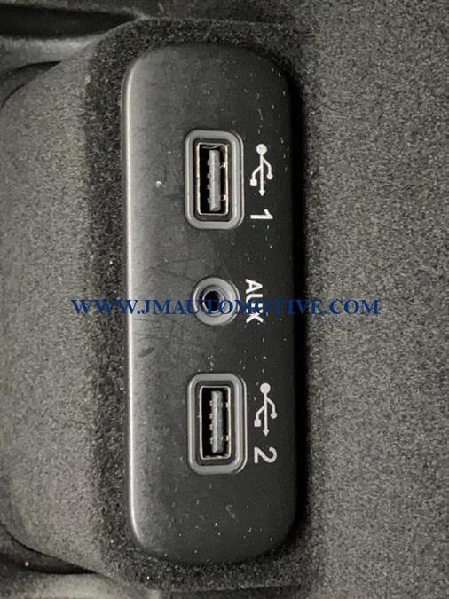 2018 Chrysler 300 Limited, available for sale in Naugatuck, Connecticut | J&M Automotive Sls&Svc LLC. Naugatuck, Connecticut 2018 Chrysler 300 Limited, available for sale in Naugatuck, Connecticut | J&M Automotive Sls&Svc LLC. Naugatuck, Connecticut